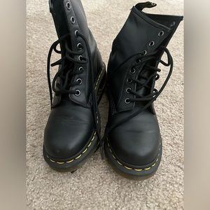 1460 WOMEN'S SMOOTH LEATHER LACE UP BOOTS